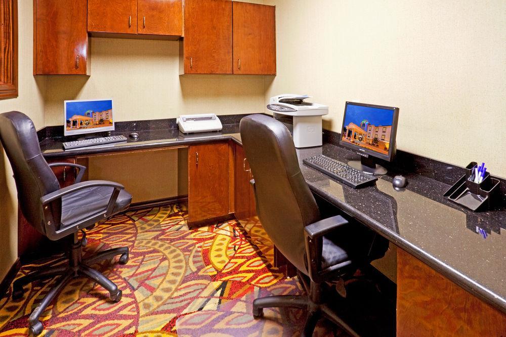 Holiday Inn Express Hotel & Suites Mount Pleasant By Ihg Faciliteter billede